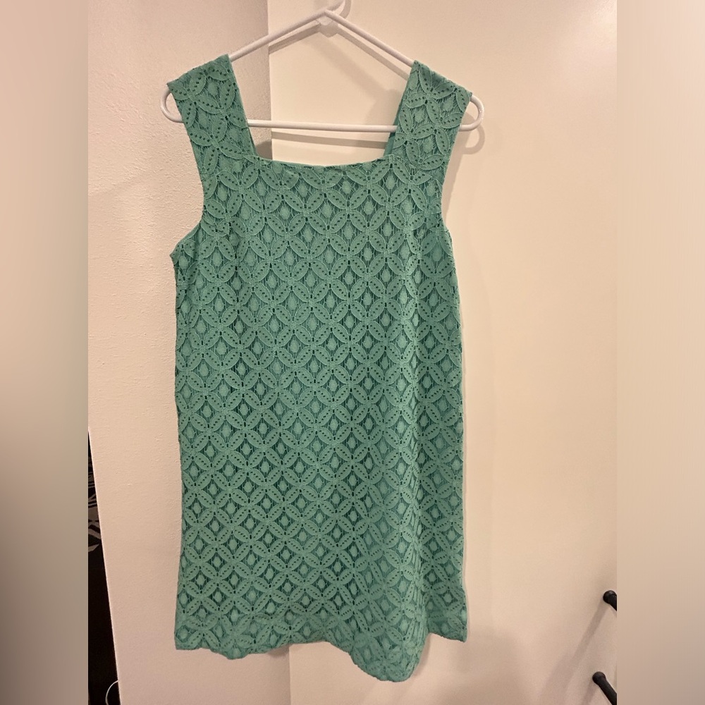 Under Skies, Size M, Aqua lace lined shift dress with gold buttons on back